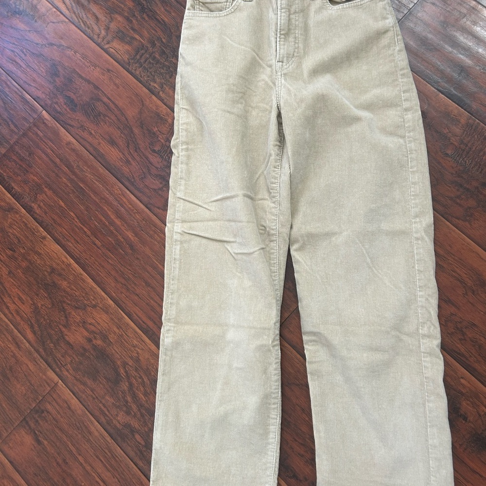 Levi's Ribcage Straight Ankle Pants in Tan Corduroy